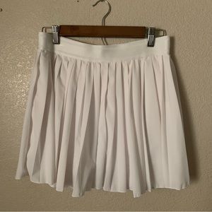 Women’s White Tennis Skirt w/ Shorts